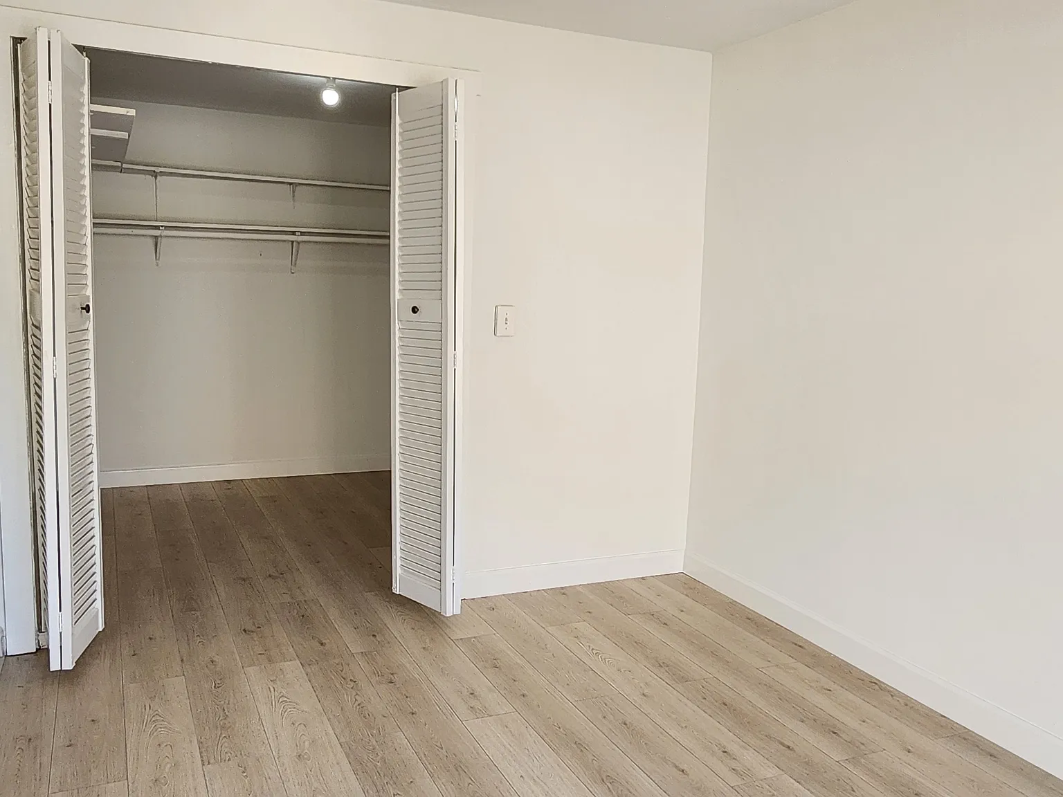 1 bed, $2,300 — Photo 3