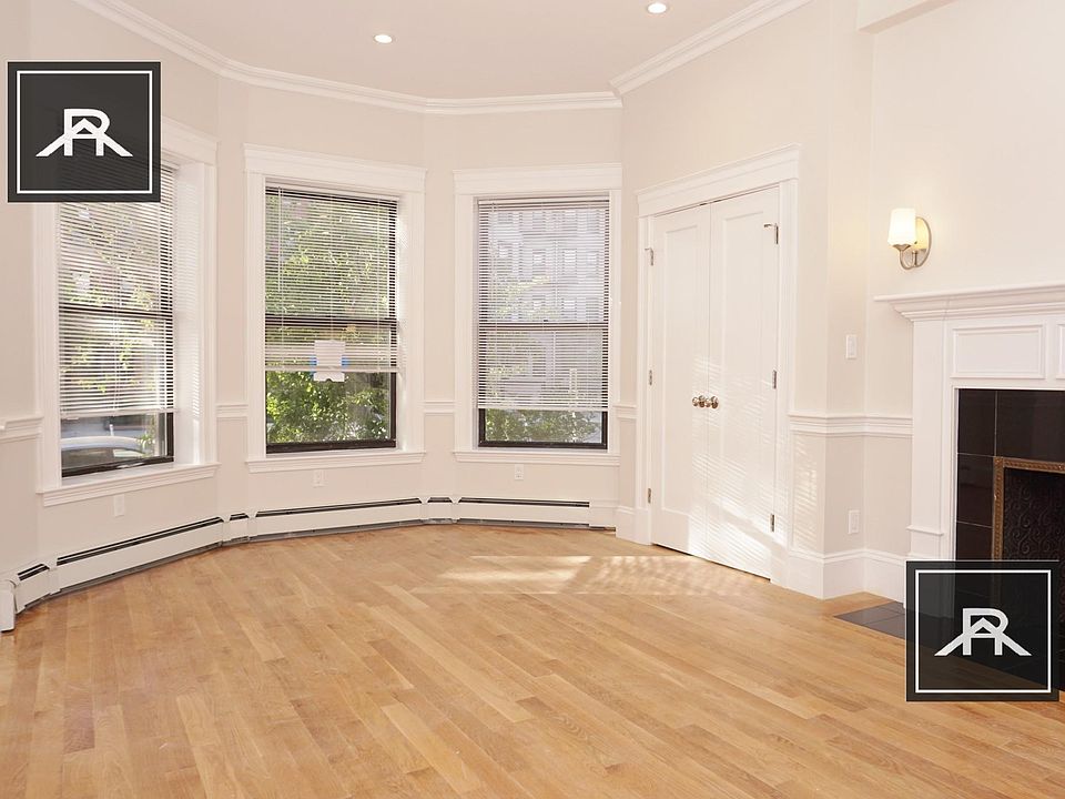 2nd image of 871 Beacon St #22