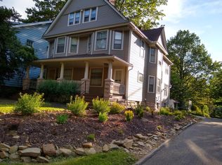 2266 Grandview Ave, Cleveland Heights, OH 44106