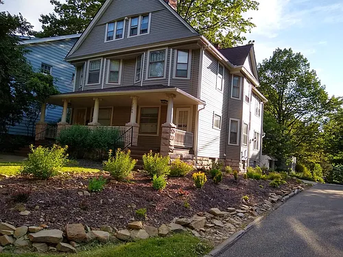 2266 Grandview Ave Photo 1