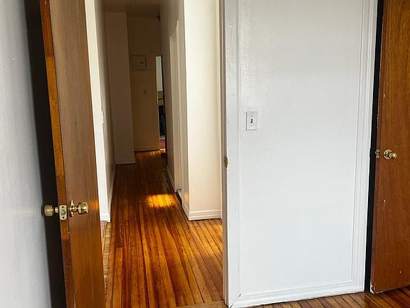 3rd image of 2559 Radcliff Ave APT 2