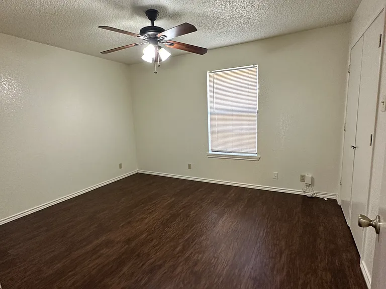 924 W Chestnut St #3 — Photo 9