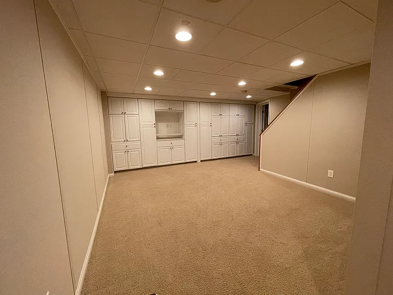 6041 Holywell Dr — Photo 15