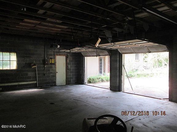 3rd image of 1170 Grindle Dr SE