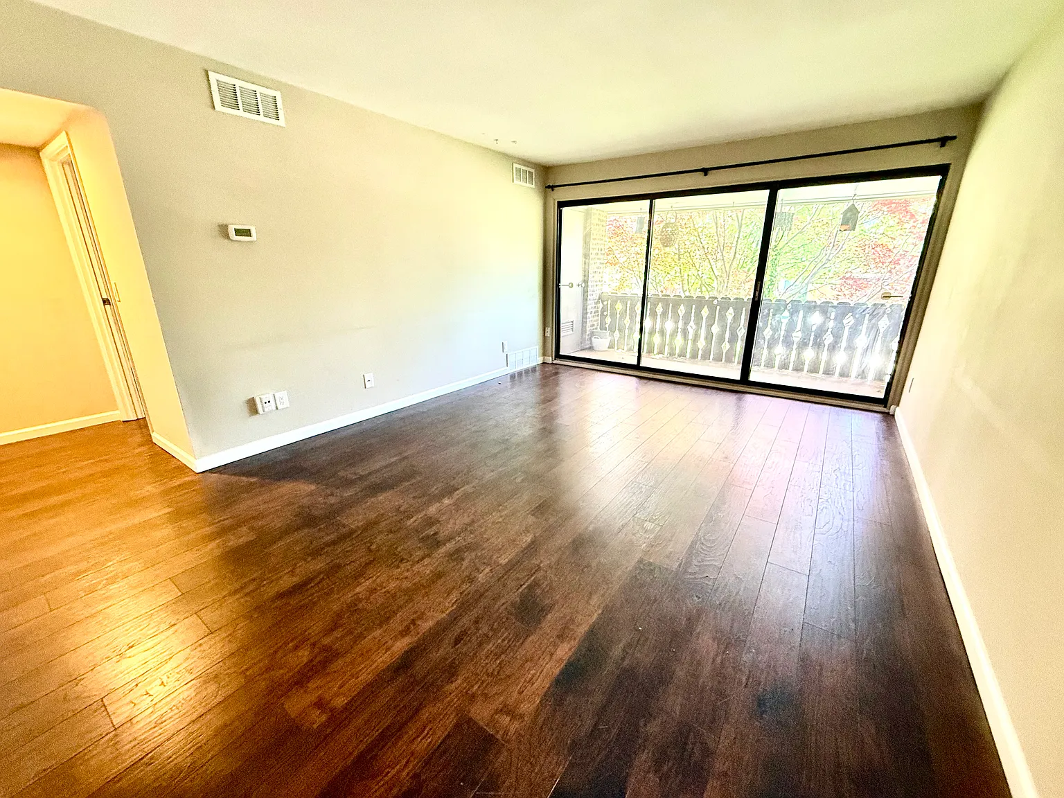 1 bed, 732 sqft, $1,550 — Photo 3