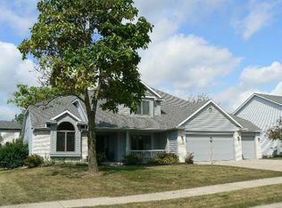 12025 Orchard Pl, Fort Wayne, IN 46845