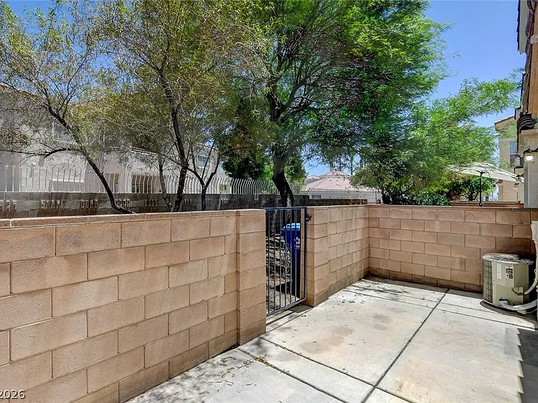 3290 Dragon Fly St — Photo 46