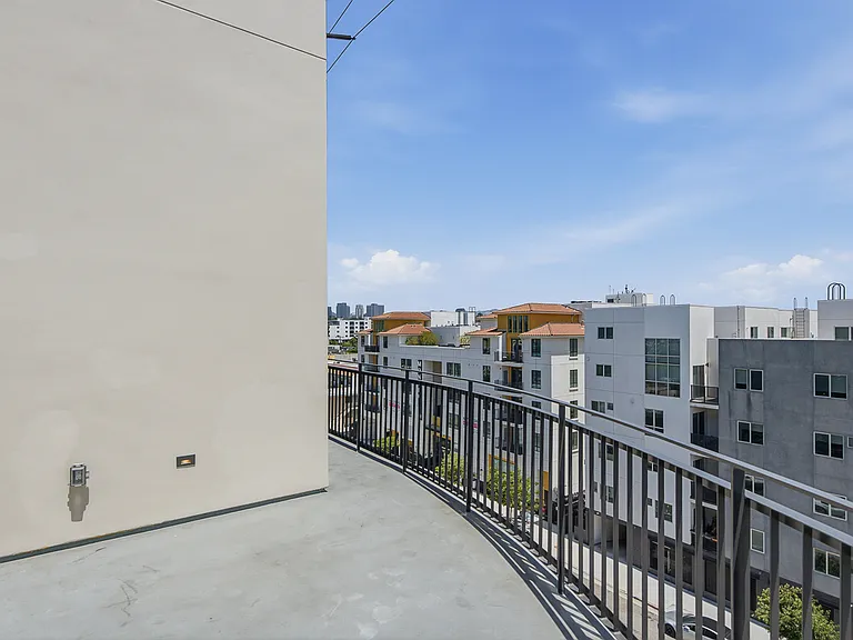 Kaia — Photo 147