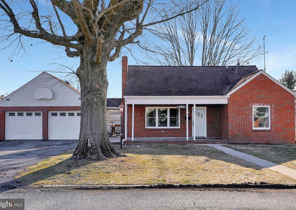 1st image of 10921 Allen Ave