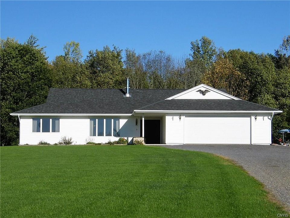 Welcome to 66 Kline Rd. in Pennellville