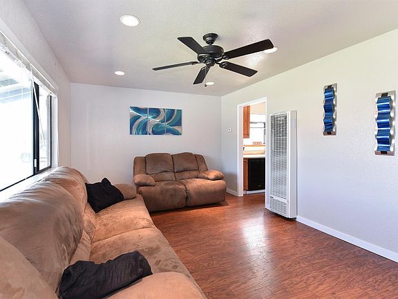 5th image of 201 Folland Dr