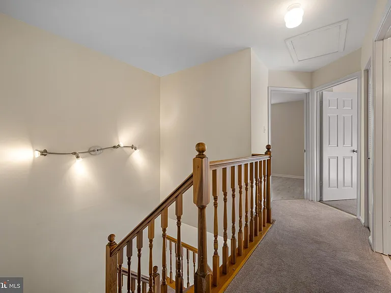 817 Thoreau Ln — Photo 17