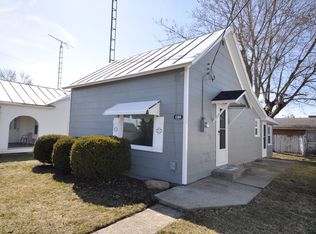100 S Plum St, Farmland, IN 47340