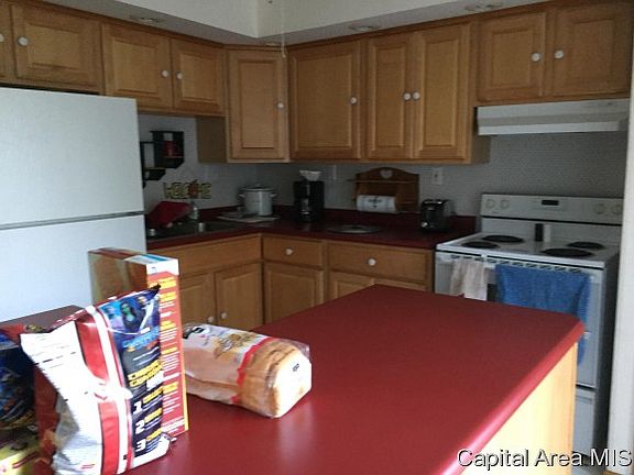 5th image of 120 Lake Warren Dr