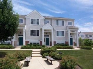 2413 Oakfield Dr, Aurora, IL 60503