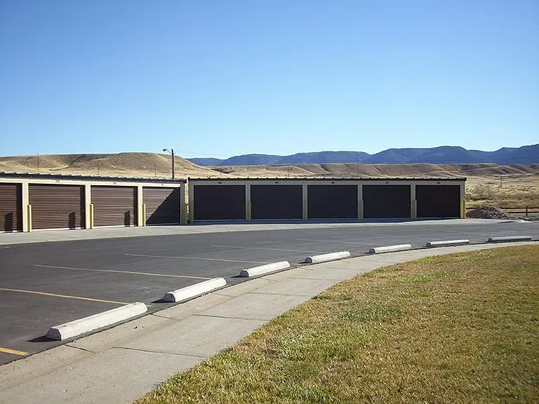 Foxhill Apartments — Photo 44