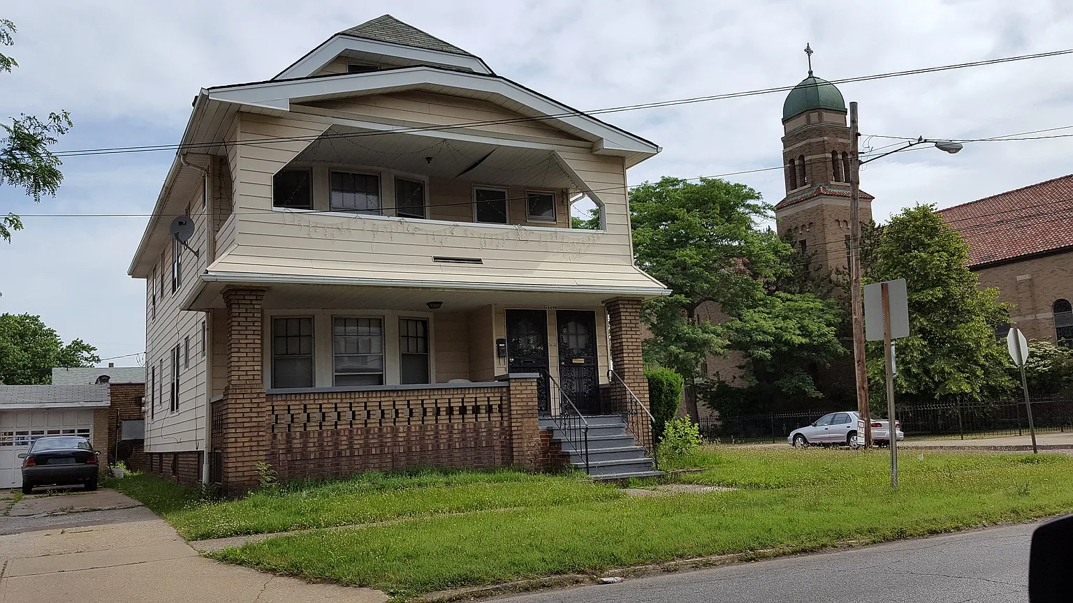 15409 Holmes Ave photo 1