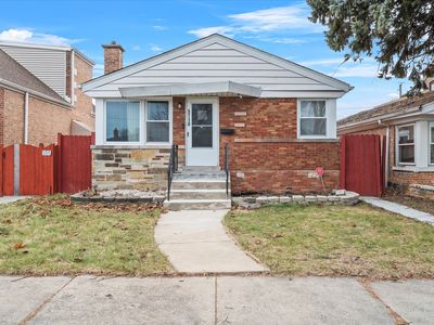 5710 S Massasoit Ave, Chicago, IL, 60638
