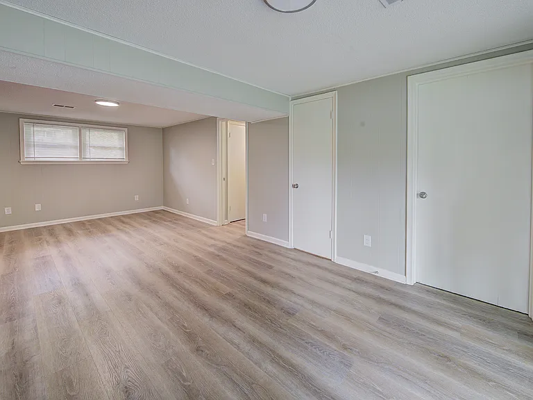 6910 NW Belvidere Pkwy — Photo 10