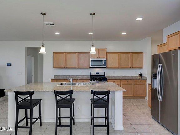 5th image of 802 W Glen Canyon Dr