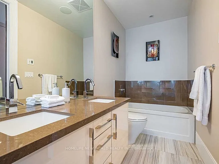 29 Queens Quay E #406 — Photo 17