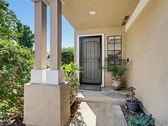 2nd image of 8391 Suntree Pl