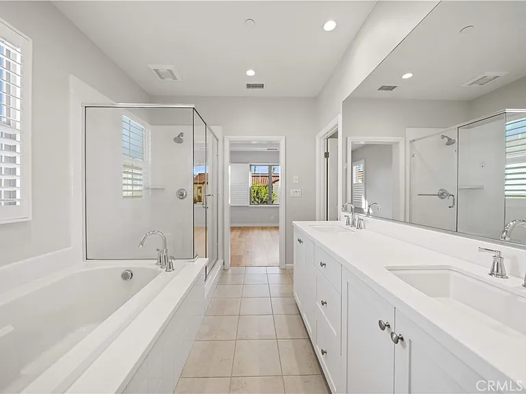 63 Darby — Photo 17