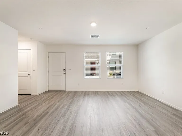 9472 Peaceful River Ave — Photo 10