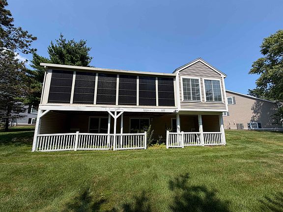 2nd image of 12 Twin Pond Circle