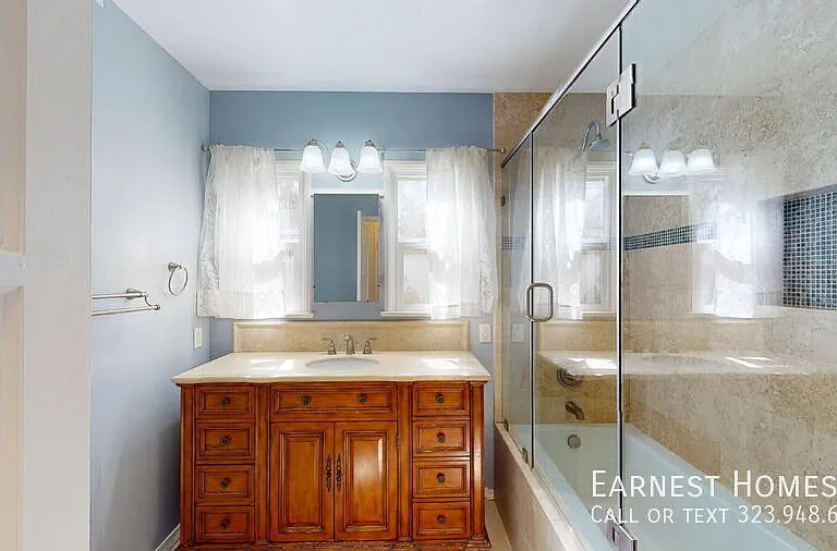 14920 Hesby St — Photo 23