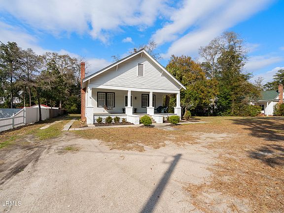 5th image of 1105 Wichman St
