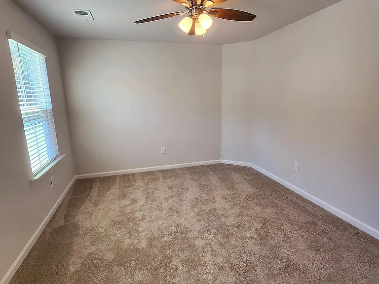 395 Paulownia Cir — Photo 6