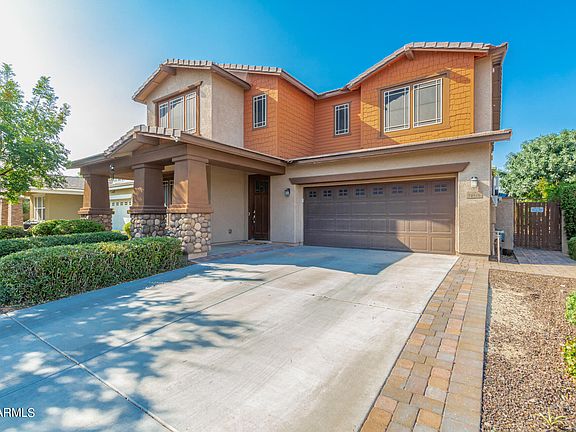 5th image of 14910 W DREYFUS Street