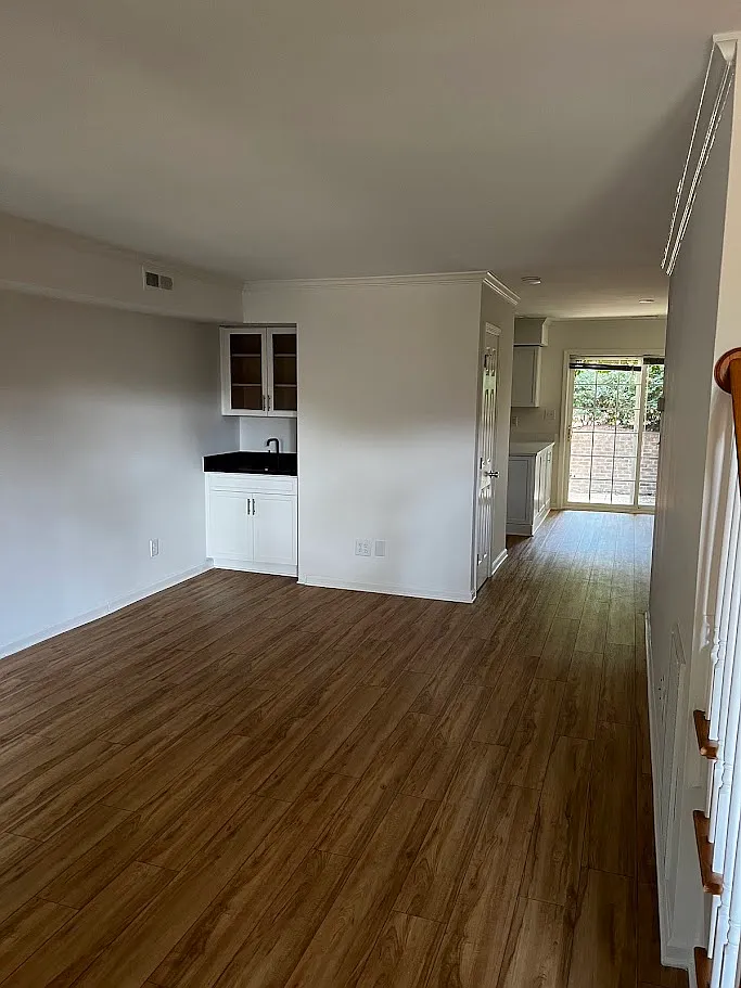 3 bed, 1.5 bath, 1306 sqft, $1,995 — Photo 3