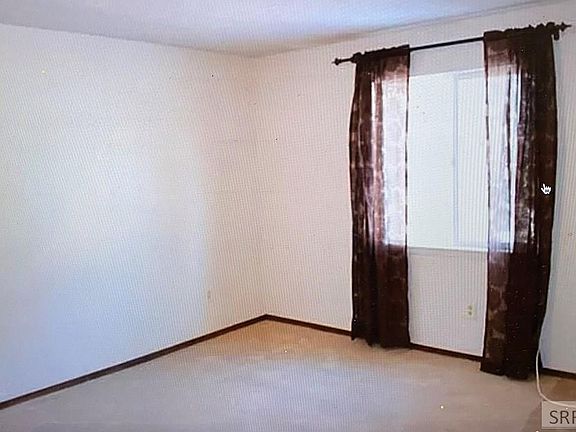 5th image of 1160 Royal Ave