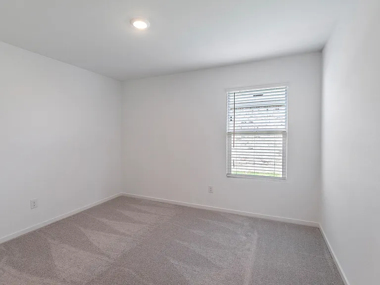 15016 Reyes Rd — Photo 16