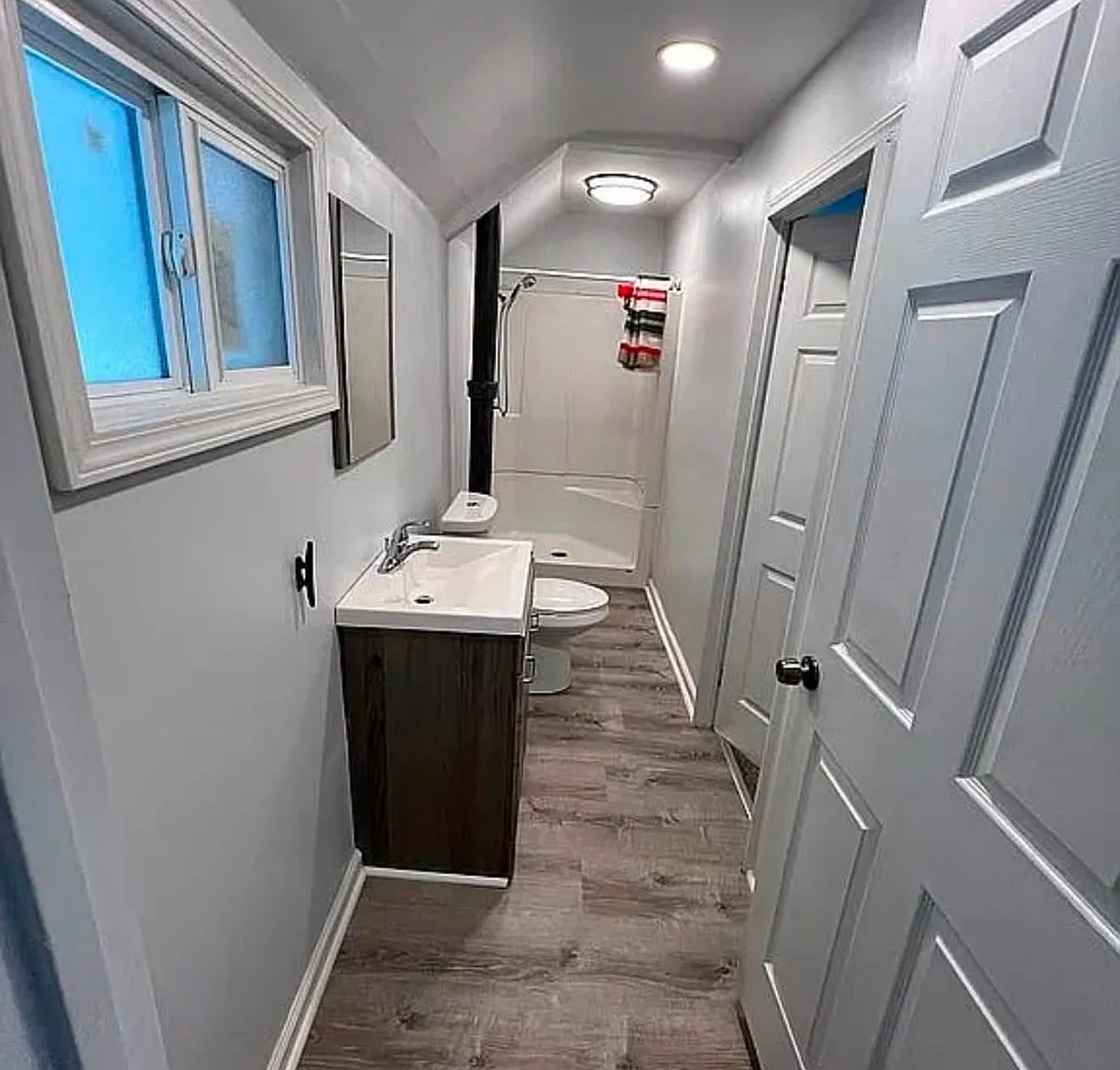 1 bed, $1,000 — Photo 1