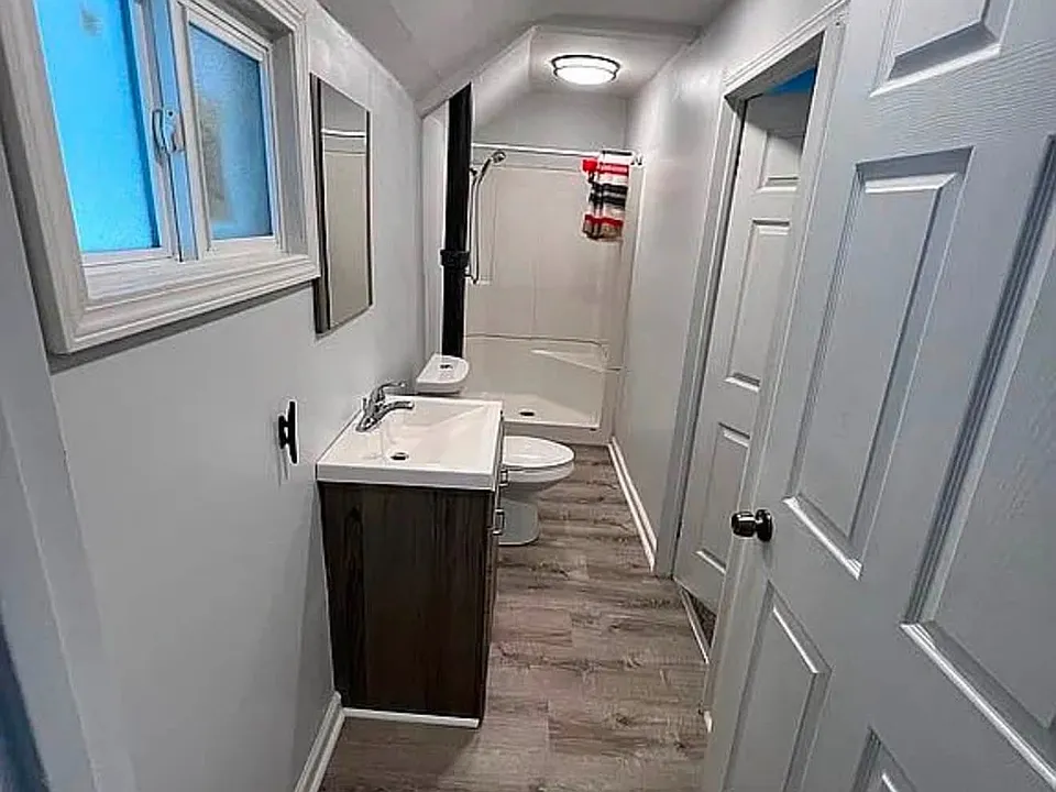 28 East Ave #3