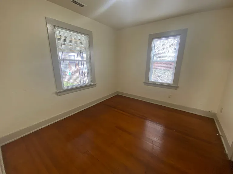 2727 Winter St — Photo 8
