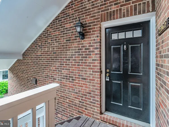2596 S Arlington Mill Dr #F, Arlington, VA 22206