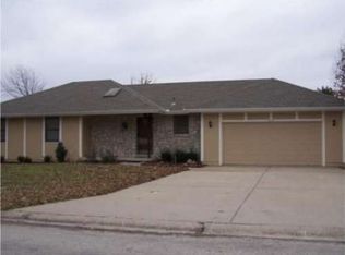 209 W 20th St, Holden, MO 64040