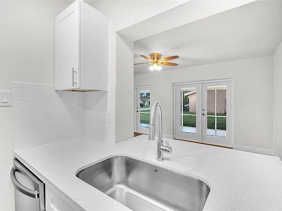 5th image of 7001 NW 94th Avenue