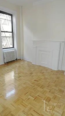 Rented by Hecht Group | media 10