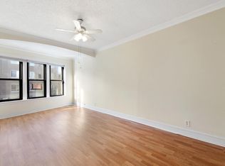 6617 N Clark St, Chicago, IL 60626