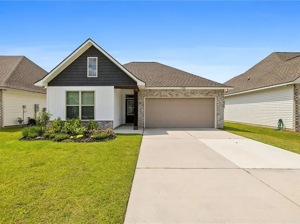 11340 Clover Knoll Dr, Covington, LA 70433