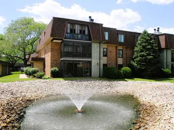 9165 North Rd APT C, Palos Hills, IL 60465