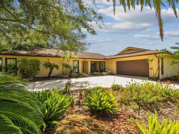 3716 Lake Padgett Dr, Land O Lakes, FL 34639