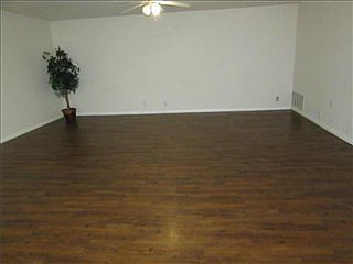 4th image of 7624 Bogart Dr