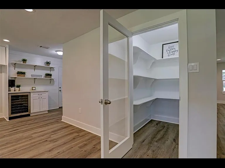 6419 Cindy Ln — Photo 22