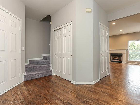 3rd image of 414 Grace Dr #414